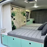 Eagle's Path Campers Montenegro شقة بودغوريتْسا