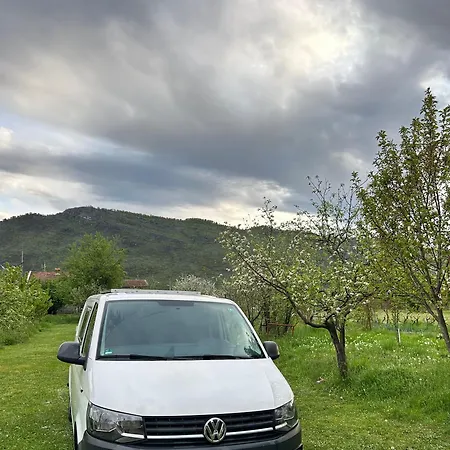 Eagle's Path Campers Montenegro Apartman